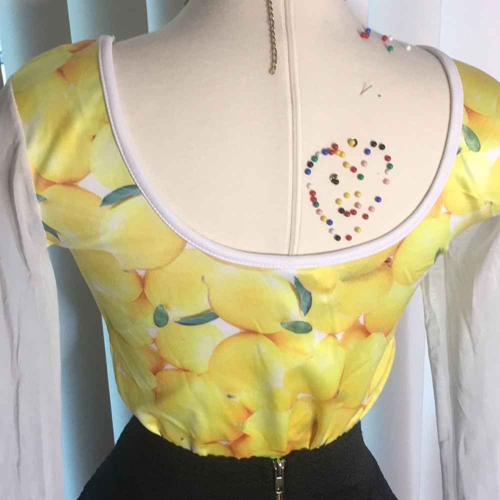 Unique lemon top - Picture 7 of 8